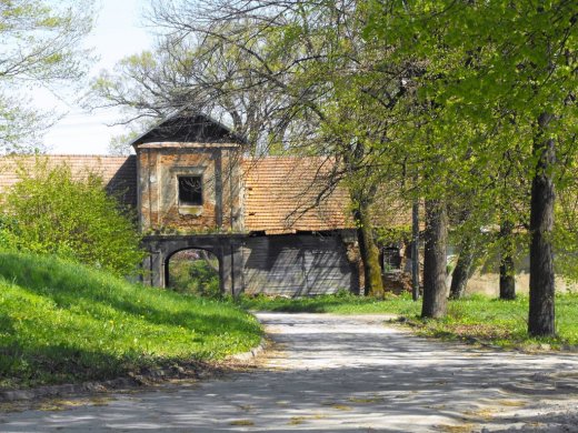 Dwór Mycielskich w Wiśniowej