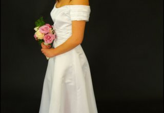 Elegancka suknia ślubna, Bella Margo Salon Ślubny.