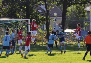 Galeria zdjęć z meczu Wisłoka Strzyżów - Fot. Tomasz Ciombor