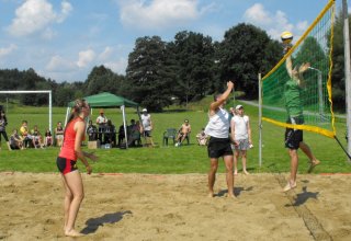 Otwarty Gminny Turniej Piłki Siatkowej Plażowej. Siatkówka plażowa na wysokim powiomie.