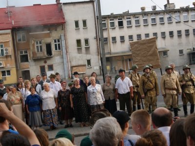 Zdjęcia z Pikniku Piknik Historycznego. W hołdzie walczącym o wolność. 