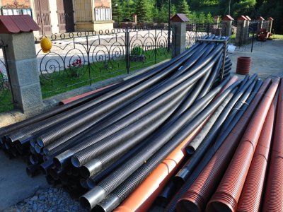 Zabezpieczanie osuwiska w Niewodnej