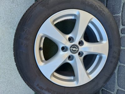 Koła z oponami letnimi Kleber 215/60 R16