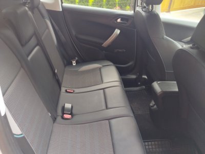 Peugeot 2008 urban cross, stan bdb, bez wkladu, doinwestowany