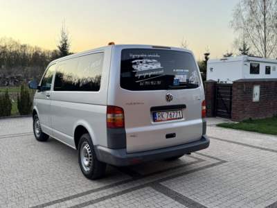 Wynajem Volkswagen Caravelle 2009r. Wersja 9 osobowa