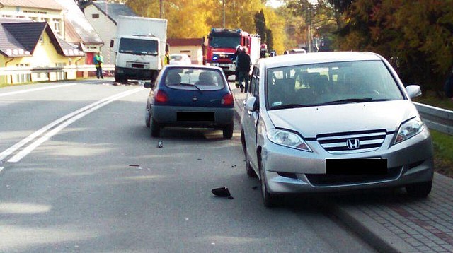 Zderzenie trzech samochodów w Połomi